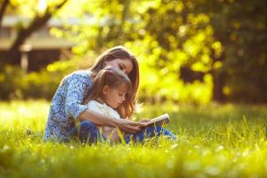 Hur man lär ett barn att läsa på engelska: expertråd