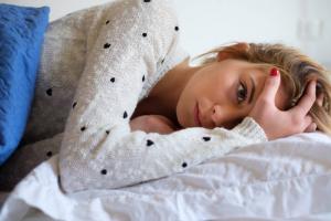 4 för att få råd om hur man handskas med sömnlöshet