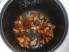 Matlagning i multivarka: välsmakande grillat kött med potatis