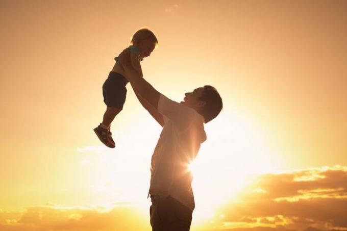 Lone fäder: 6 stjärna pappor som höjer sina barn ensamma