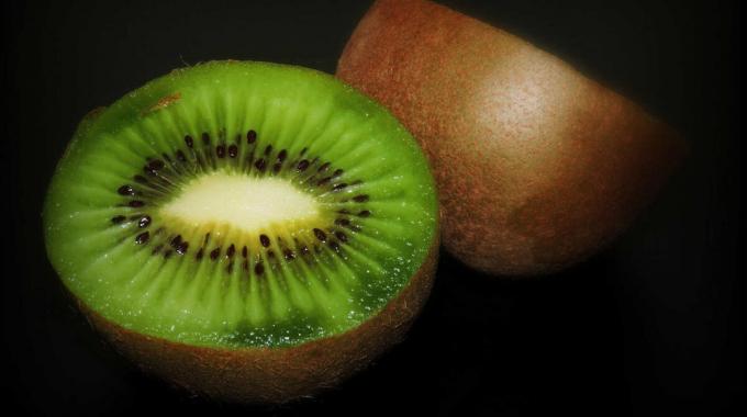 Kiwi - kiwi