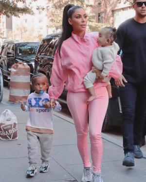 Kim Kardashian och Kane West fjärde barn föddes