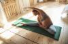 Hur man säkert gör yoga under graviditetstimmen