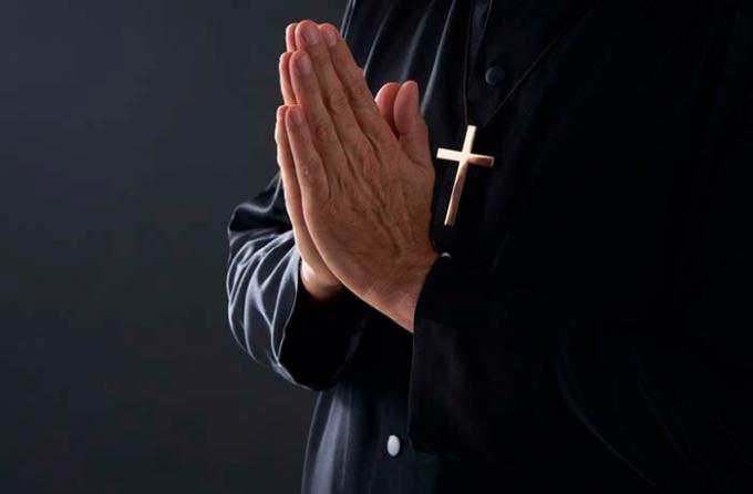Demoner inte fram om att be, bekännelse och gemenskap (foto källa: shutterstock.com)