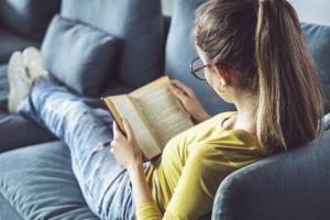 5 böcker om självutveckling för kvinnor, som kommer att ersätta en session med en psykolog