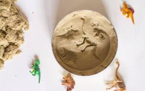Barnet kommer att bli spännande: gör improviserade fossila skelett av dinosaurier