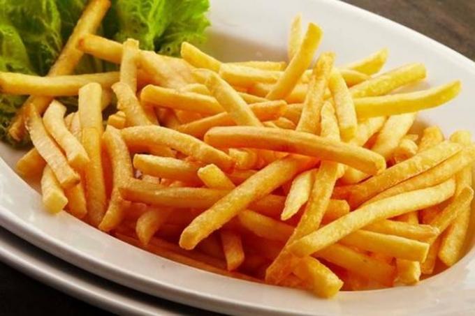 Oskadliga pommes frites för barn som McDonald's: recept steg för steg