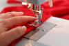 Alfabetet needle: märkning linjer på symaskinen
