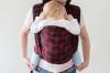 Hur man bär en baby i en sele: säkerhetsåtgärder