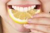 6 enkla steg för att ta bort tandsten och tandblekning