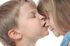 Tänder kliar: hur man avvänjer ett barn från att bita