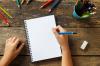 Hur man lär ett barn att hålla en penna korrekt: 3 enkla alternativ