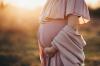 7 knep för att dölja graviditeten i stil