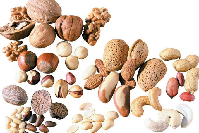 Frön och obearbetade nötter