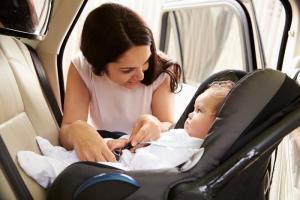 Hur man sparar pengar och köpa kvalitet bilbarnstol för ditt barn?