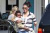 Livsregler för framgångsrika mammor: hur man får ut barn Sandra Bullock