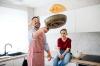 Shrovetide 2021: pannkakor i barnens kost, från vilken ålder man ska ge, hur man lagar mat